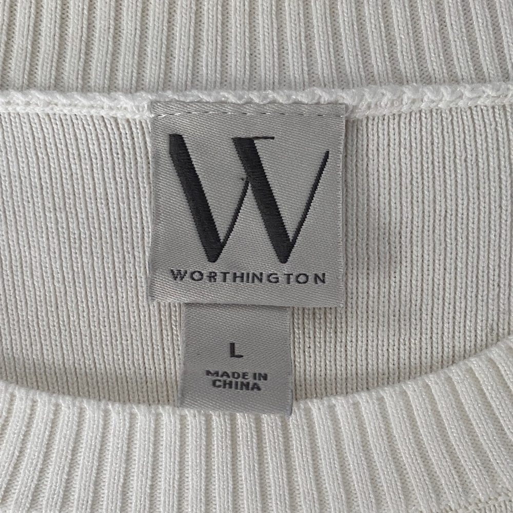 Worthington White Sweater with Beautiful Gold Accent - Picture 2 of 5